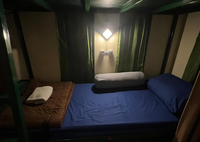 Hostel Era *